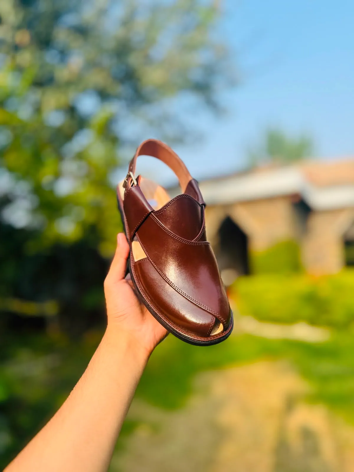 Khyber Peshawari chappal in Chestnut Brown